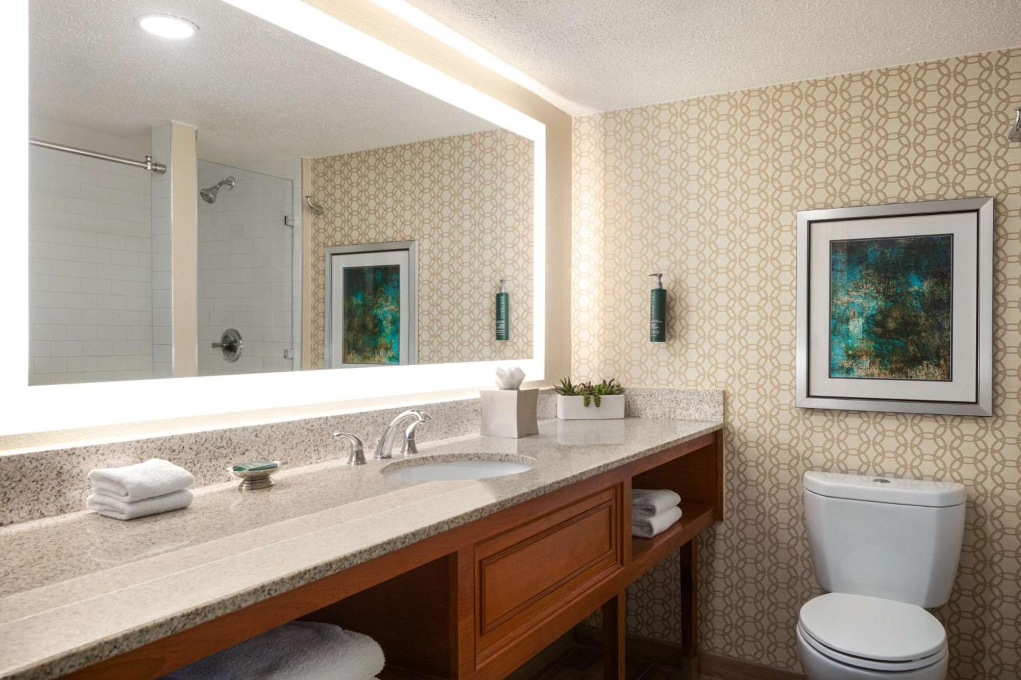 Doubletree By Hilton Fort Myers At Bell Tower Shops Екстериор снимка